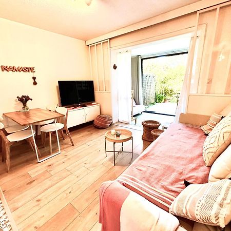 La Petite Pinede Studio Climatise Proche Plage Санарі-сюр-Мер Екстер'єр фото