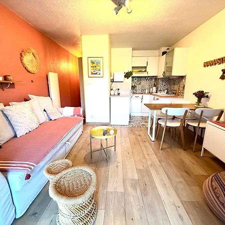 La Petite Pinede Studio Climatise Proche Plage Санарі-сюр-Мер Екстер'єр фото