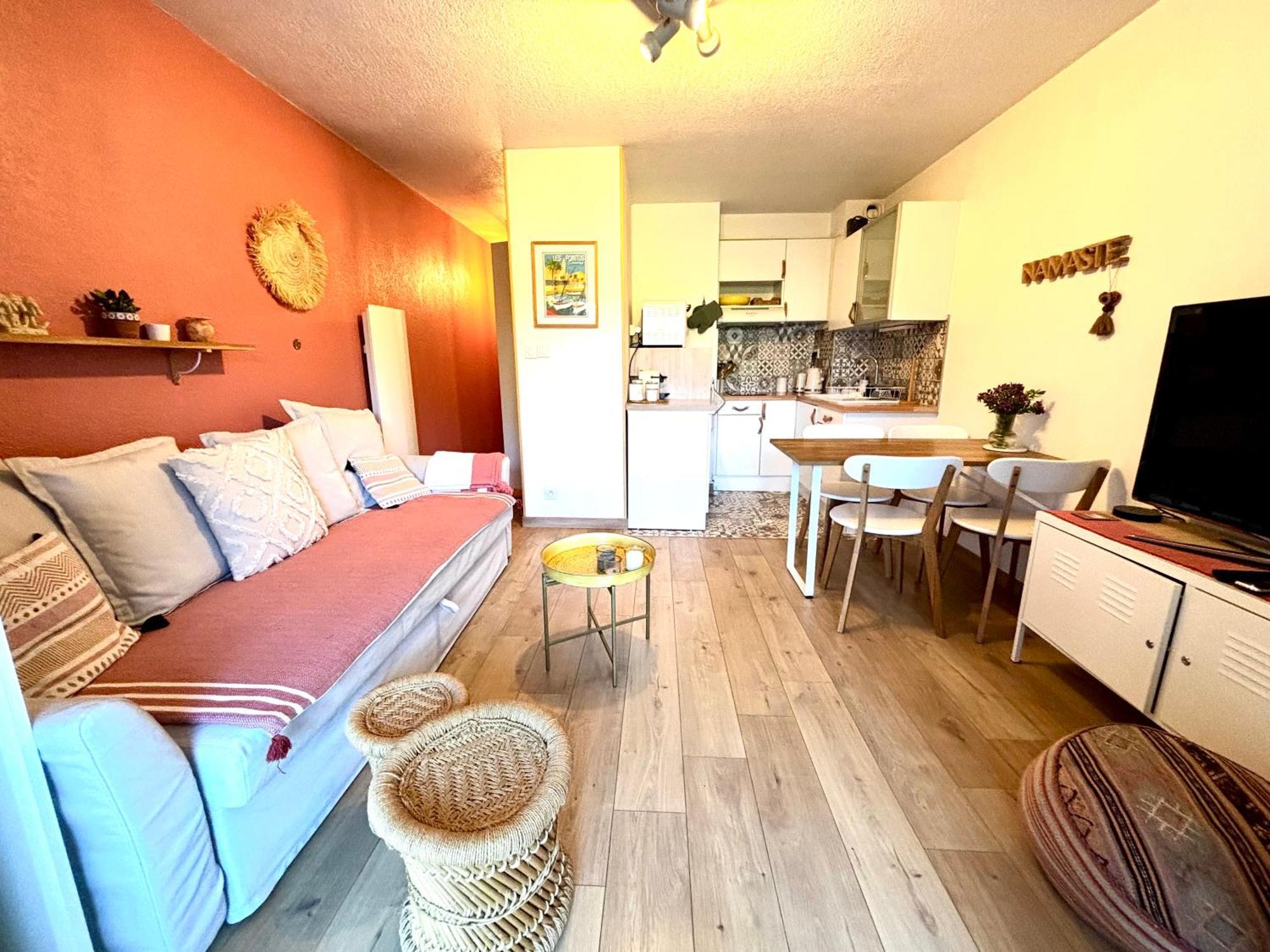 La Petite Pinede Studio Climatise Proche Plage Санарі-сюр-Мер Екстер'єр фото